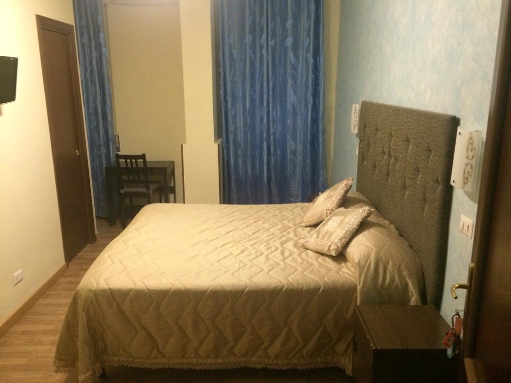Tiburtina Hotel Holiday Roma Quarto foto